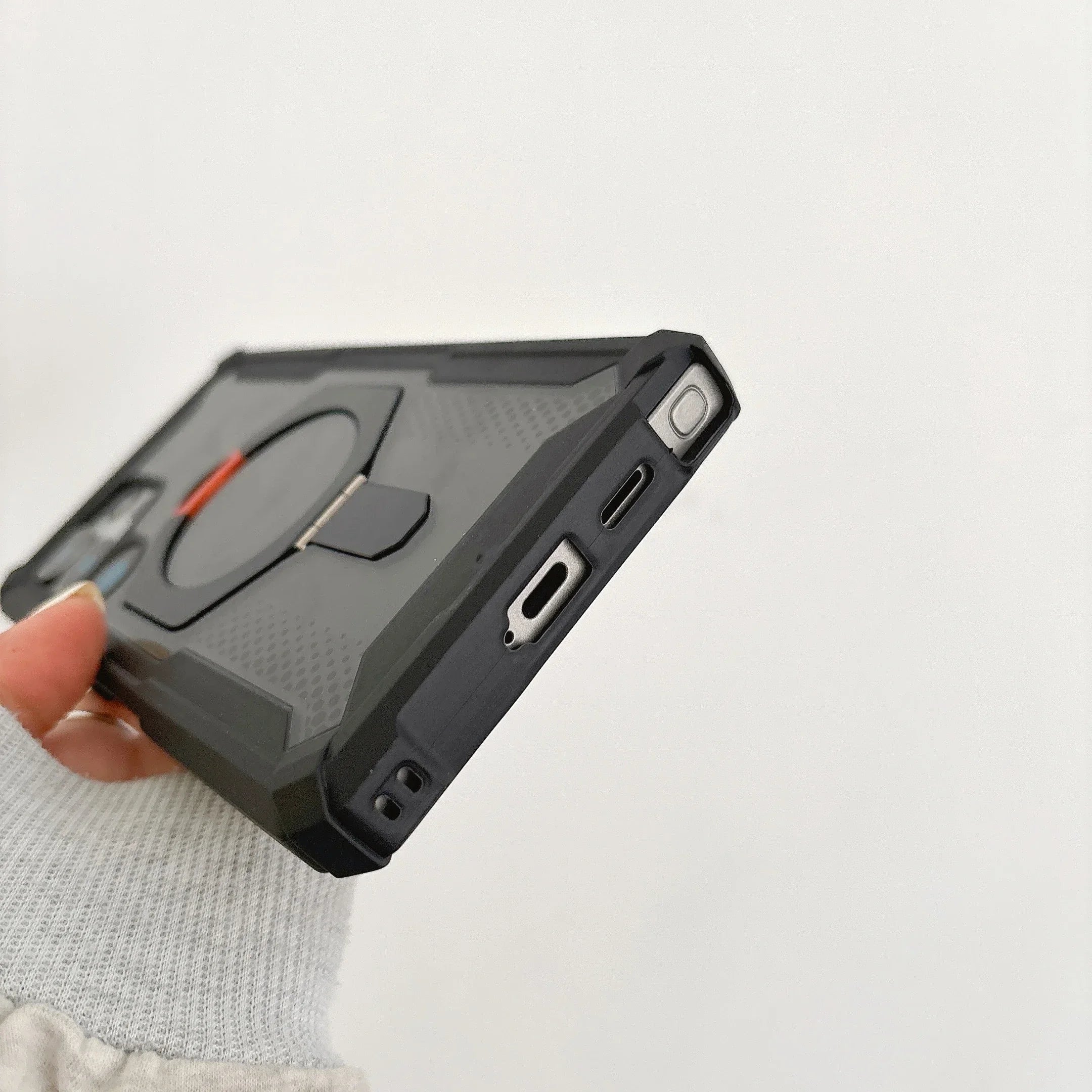 Plasma XTE Pro – MagSafe Rugged Armor Kickstand Case for Galaxy S Series